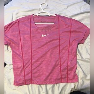 Nike cropped tee